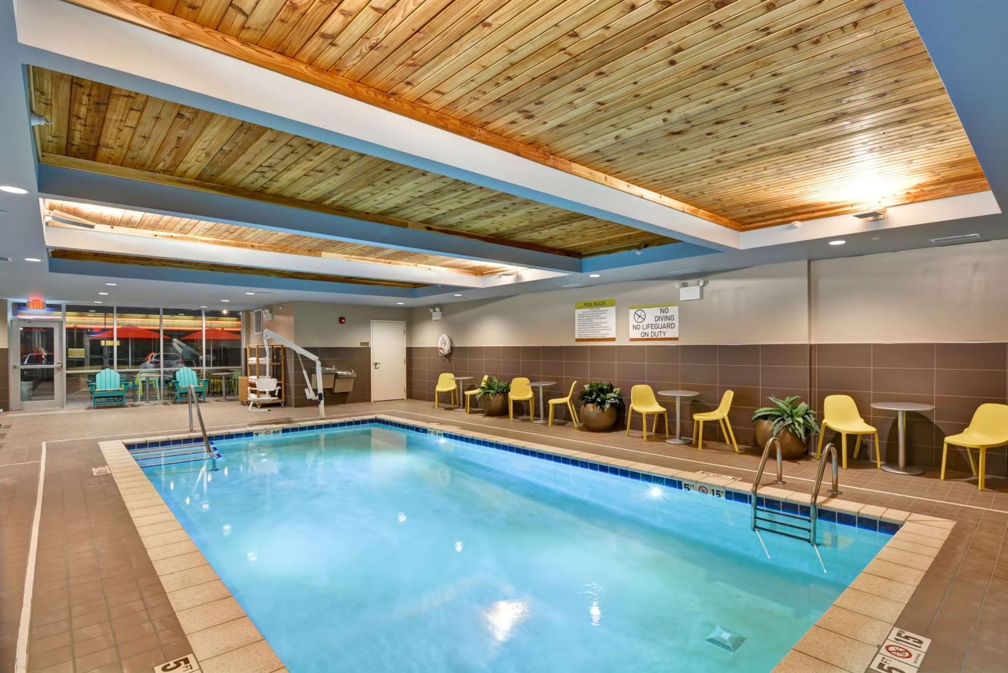 Hotel Home2 By Hilton Lafayette