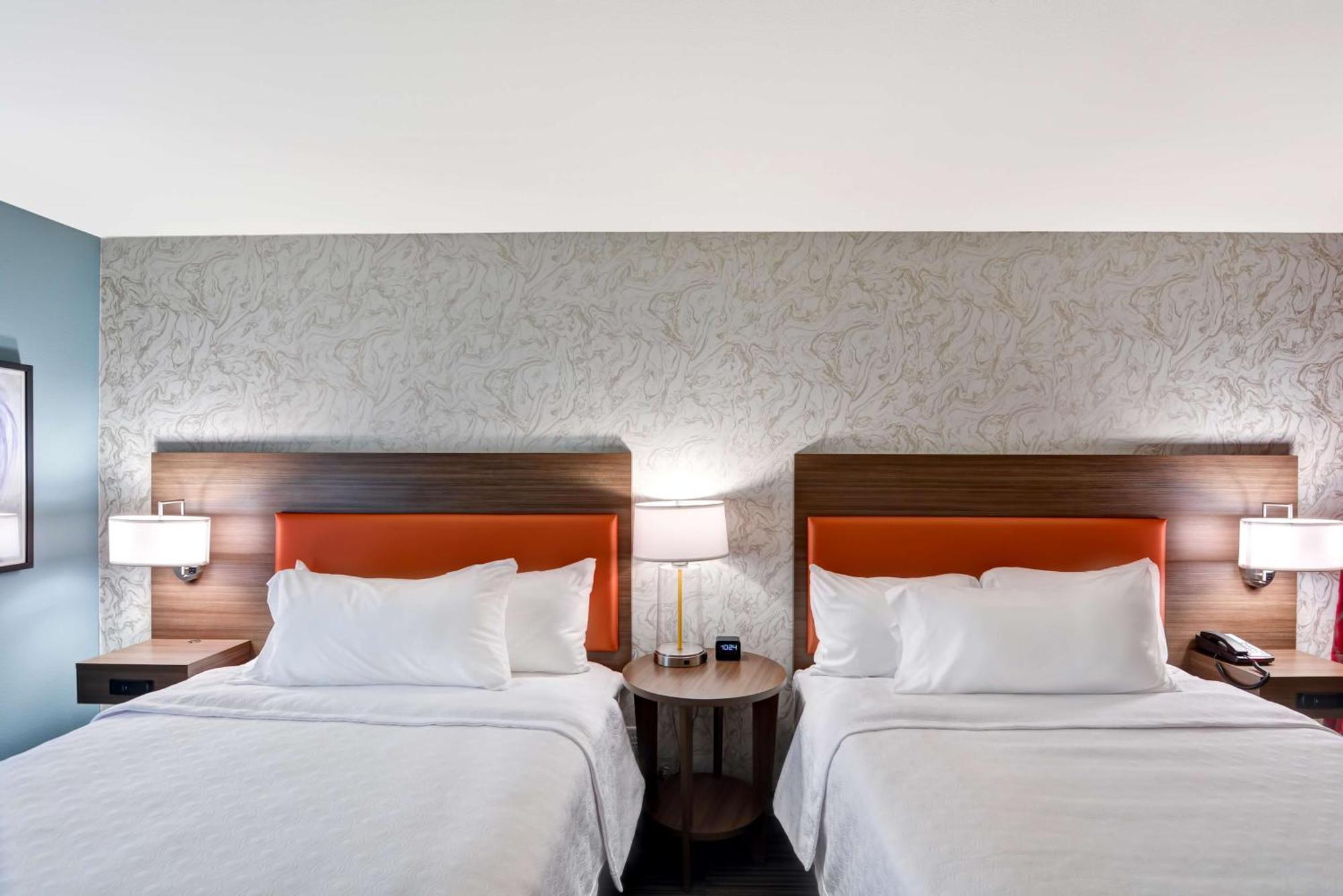 Hotel Home2 By Hilton